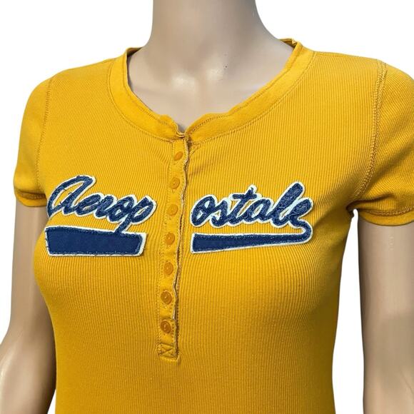 Y2K Aeropostale Logo Henley Tshirt Medium Short Sleeve Ribbed Knit Slim Fit - Picture 2 of 9